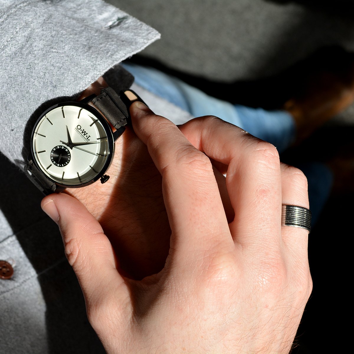 FILTON GENTLEMAN S BLACK LEATHER STRAP WATCH OWL watches